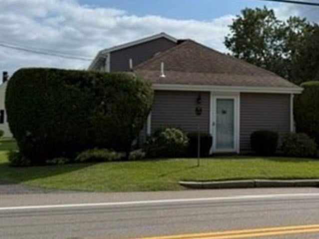 Photo of 818 Wilbur Ave, Swansea, MA
