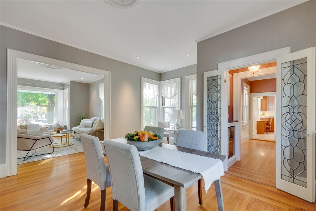 Medfield, Massachusetts 02052, United States, 5 Bedrooms Bedrooms, ,3 BathroomsBathrooms,Residential,Pending,102107