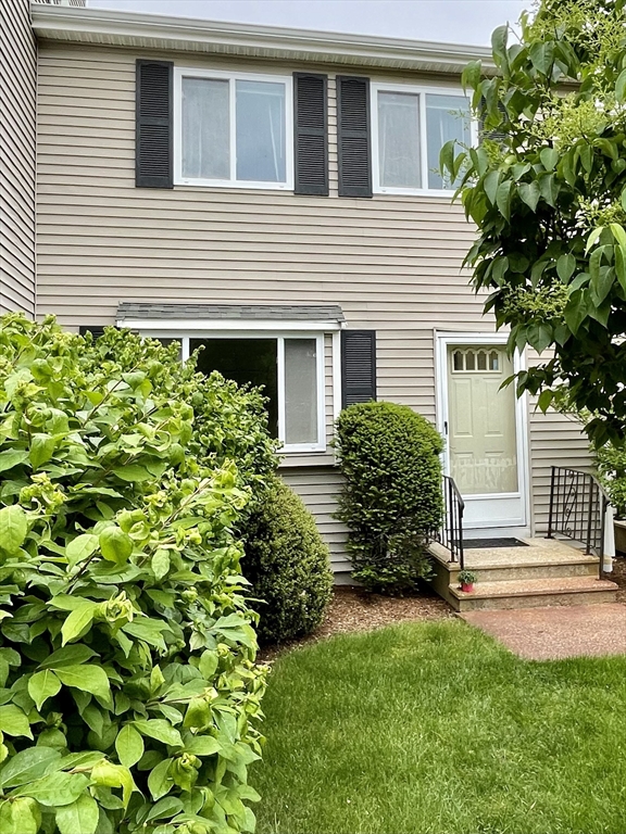 4 Erick Rd 104