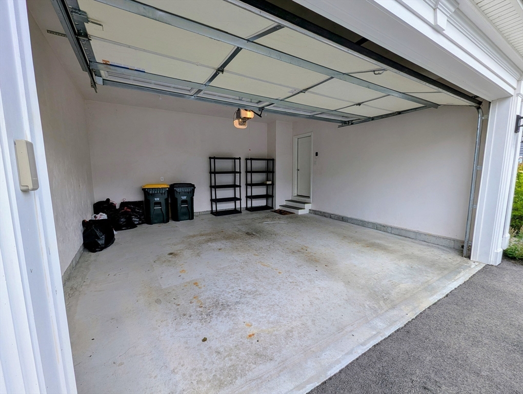 Franklin, Massachusetts 02038, United States, 2 Bedrooms Bedrooms, ,3 BathroomsBathrooms,Residential,Active,159217