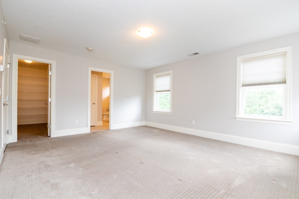 Franklin, Massachusetts 02038, United States, 2 Bedrooms Bedrooms, ,3 BathroomsBathrooms,Residential,Active,159217