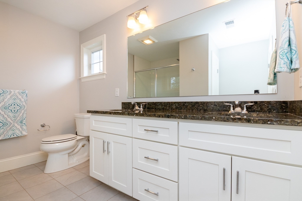 Franklin, Massachusetts 02038, United States, 2 Bedrooms Bedrooms, ,3 BathroomsBathrooms,Residential,Active,159217