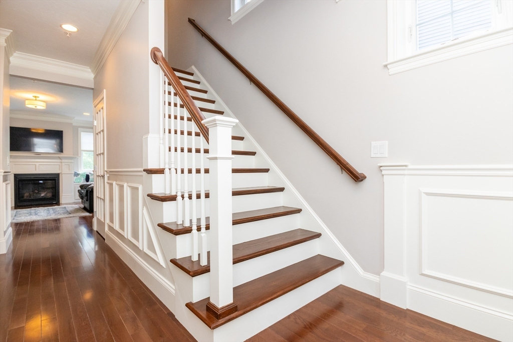 Franklin, Massachusetts 02038, United States, 2 Bedrooms Bedrooms, ,3 BathroomsBathrooms,Residential,Active,159217