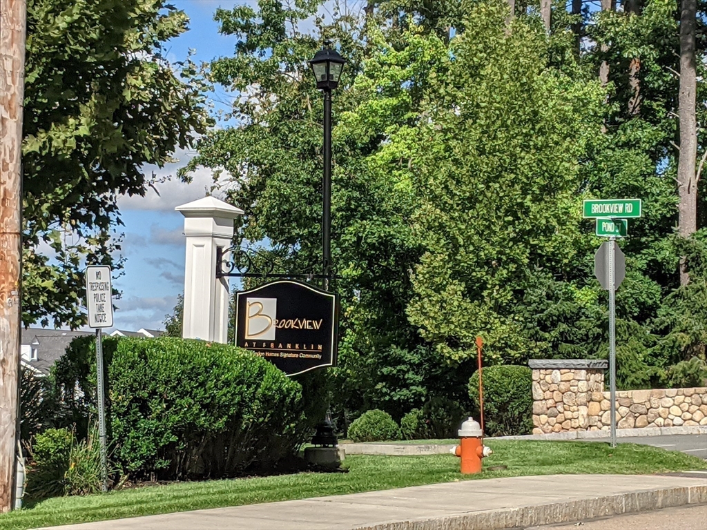 Franklin, Massachusetts 02038, United States, 2 Bedrooms Bedrooms, ,3 BathroomsBathrooms,Residential,Active,159217