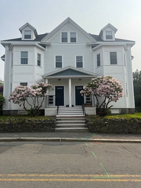 22 Village 3 Marblehead MA 01945