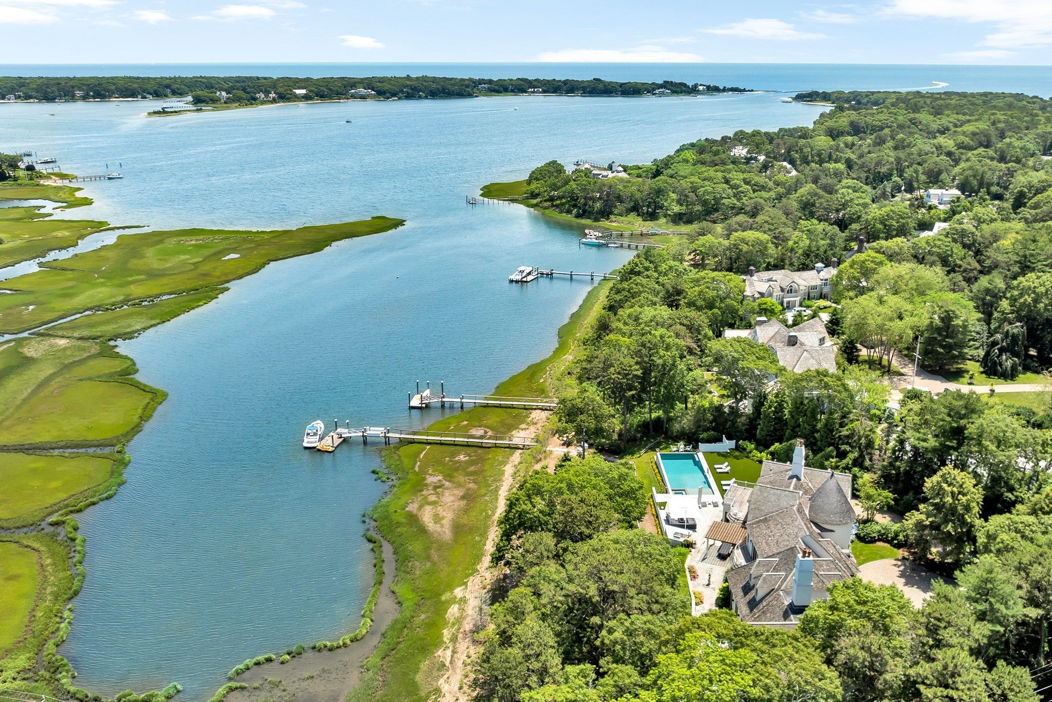 25 Oyster Way