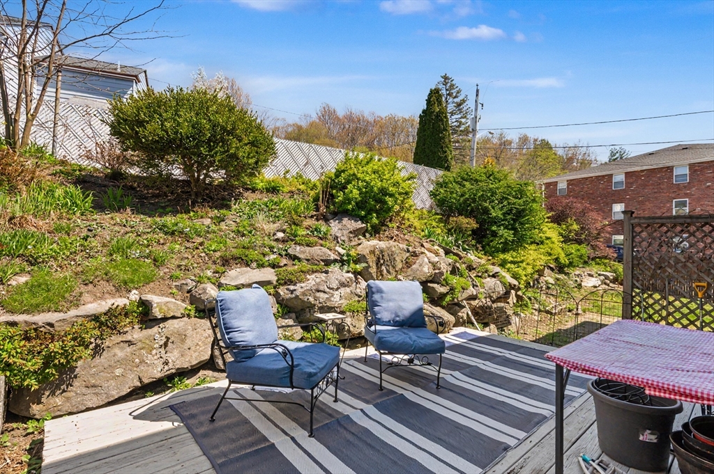 286 Pleasant St