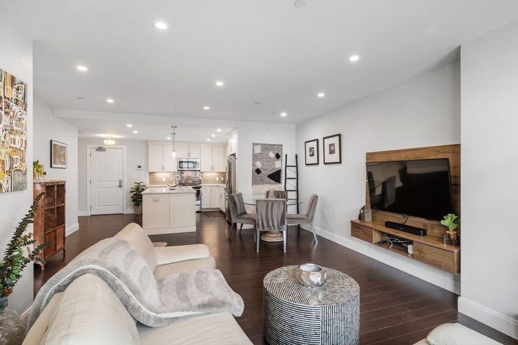 201 Elliott St #409, Beverly, MA Photo #10
