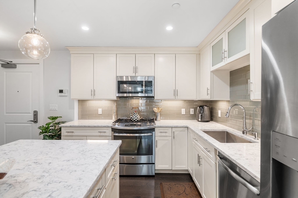 201 Elliott St #409, Beverly, MA Photo #5