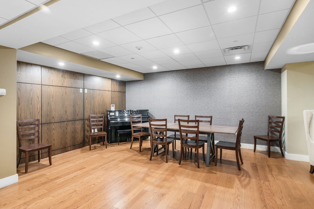 201 Elliott St #409, Beverly, MA Photo #34