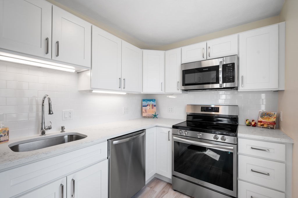 178 North End Blvd A
