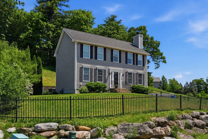 Photo 1 of 32 — 67 Hidden, Dracut, MA 01826