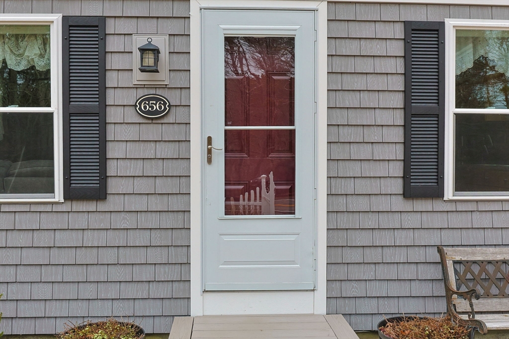 656 Main St