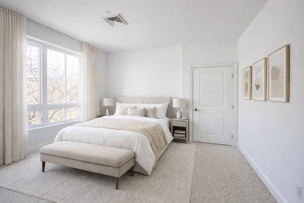 629 Hammond Street E205