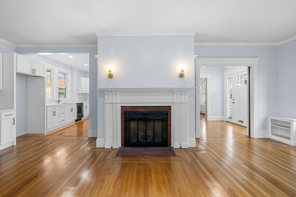 303 Maple St