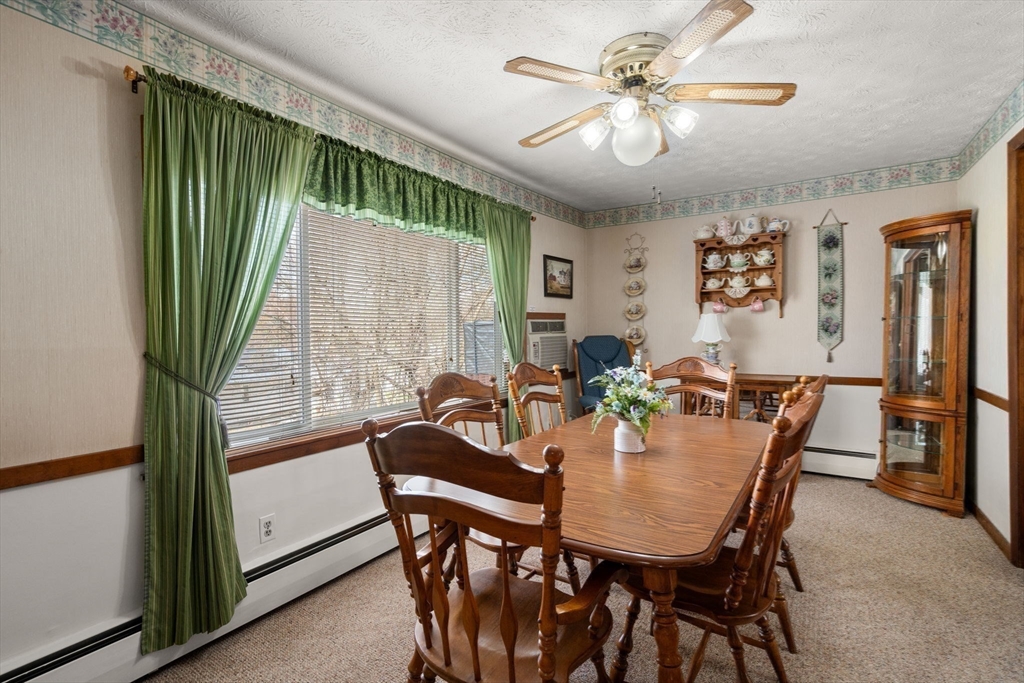 Springfield, Massachusetts 01104, United States, 3 Bedrooms Bedrooms, ,2 BathroomsBathrooms,Residential,Active,166996