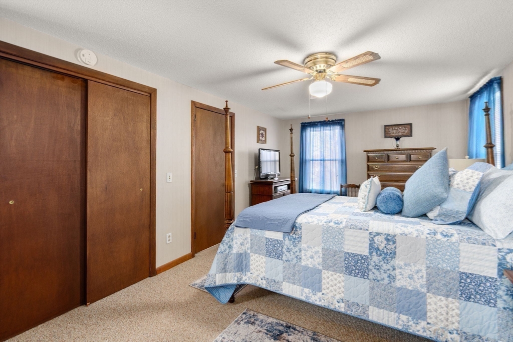 Springfield, Massachusetts 01104, United States, 3 Bedrooms Bedrooms, ,2 BathroomsBathrooms,Residential,Active,166996