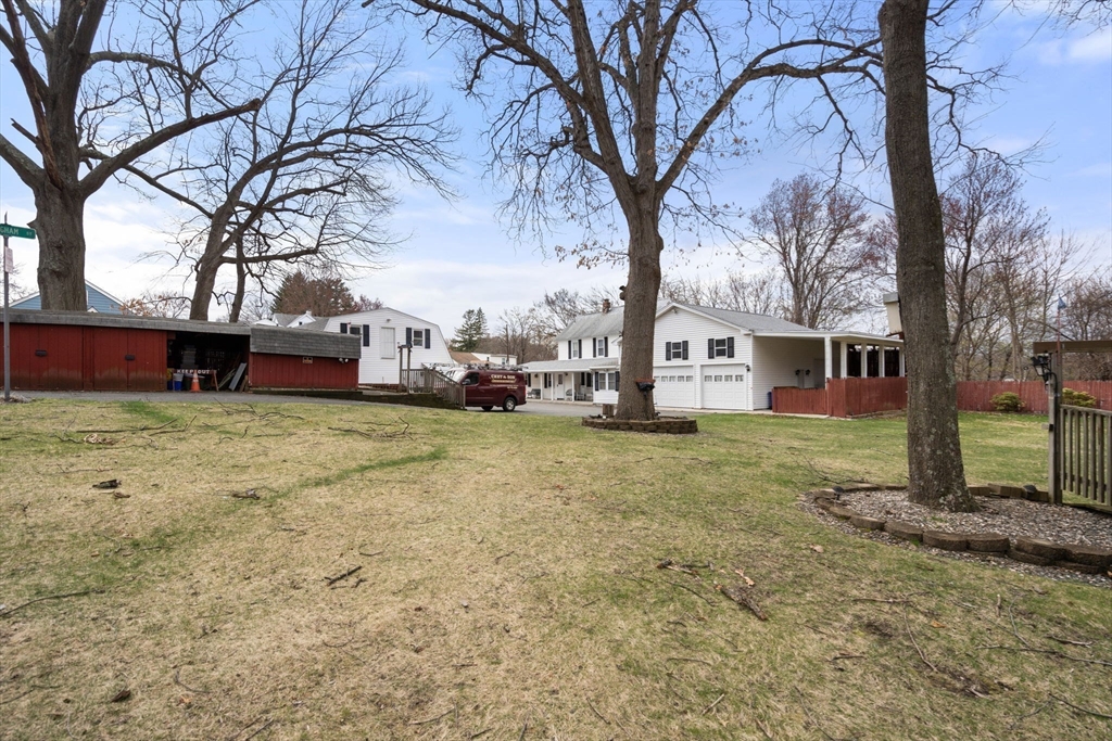 Springfield, Massachusetts 01104, United States, 3 Bedrooms Bedrooms, ,2 BathroomsBathrooms,Residential,Active,166996