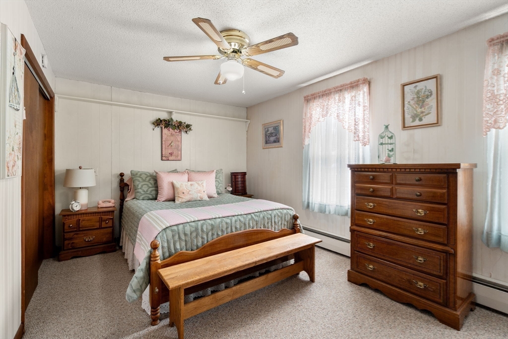 Springfield, Massachusetts 01104, United States, 3 Bedrooms Bedrooms, ,2 BathroomsBathrooms,Residential,Active,166996