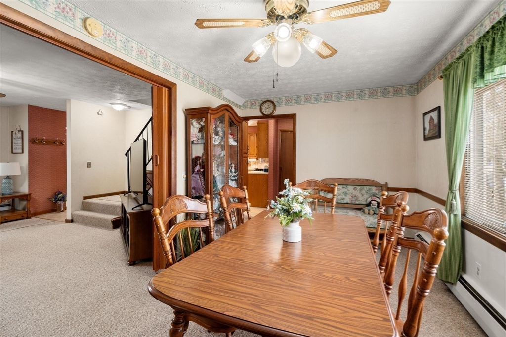 Springfield, Massachusetts 01104, United States, 3 Bedrooms Bedrooms, ,2 BathroomsBathrooms,Residential,Active,166996