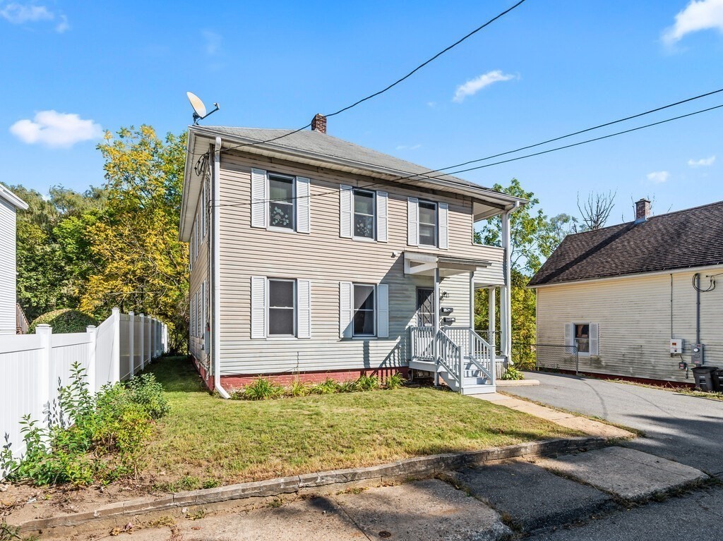 24 Ford St