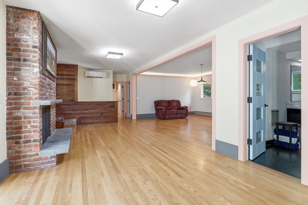 131 Warren Ave, Harvard, MA Photo #20