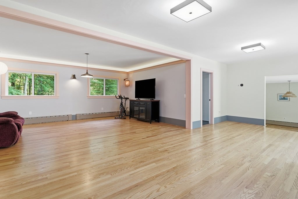 131 Warren Ave, Harvard, MA Photo #23