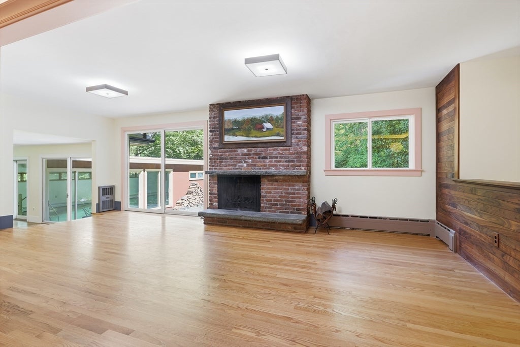 131 Warren Ave, Harvard, MA Photo #22