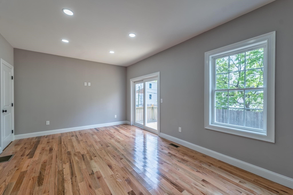 364 High St, Fall River, MA Photo #13