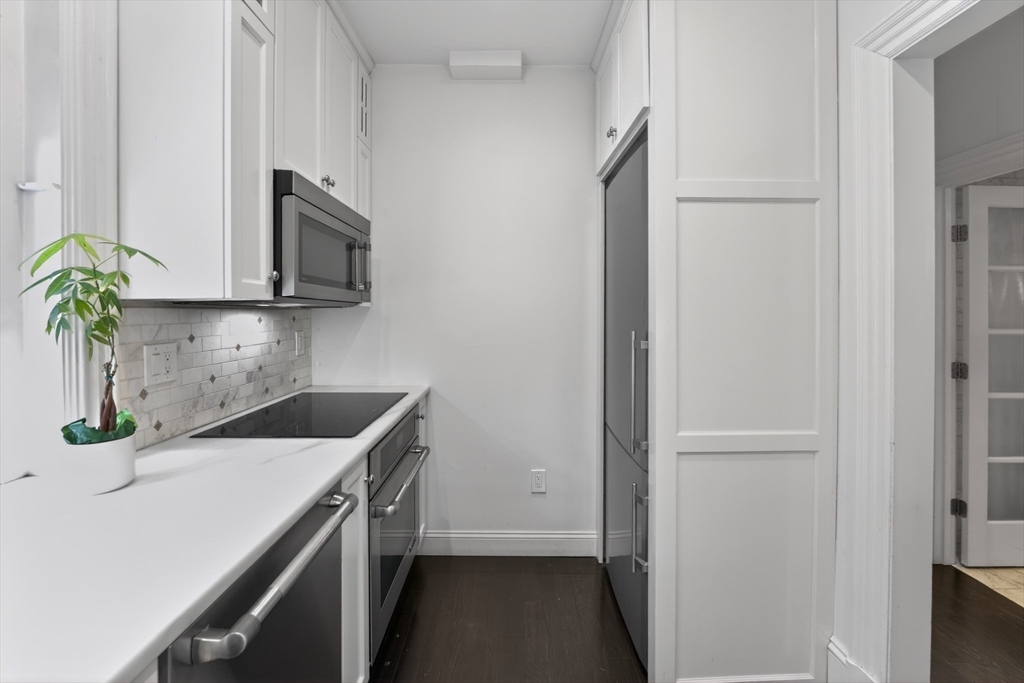 12 Hereford St. 2