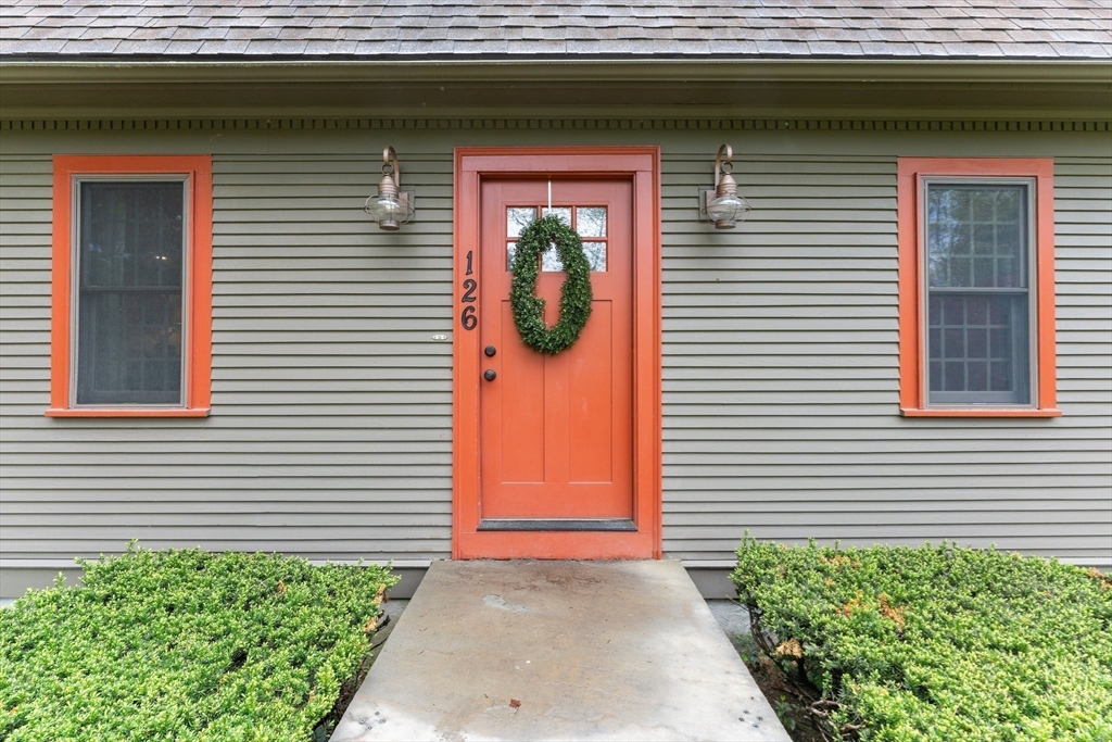126 Fruit St