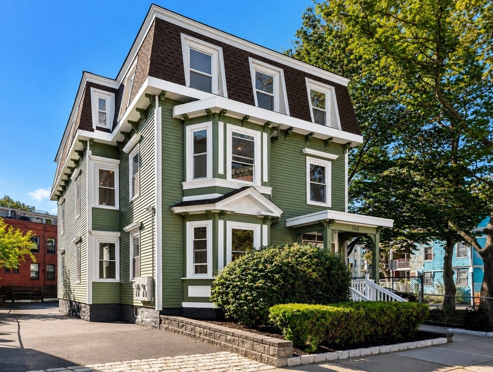 Photo 1 of 10 — 348 Centre Street 2, Boston, MA 02130