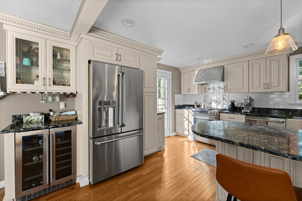28 Lawrence Street, Danvers, MA, 28 Lawrence Street, Danvers, MA Photo #2