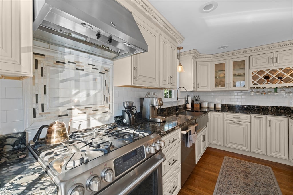 28 Lawrence Street, Danvers, MA, 28 Lawrence Street, Danvers, MA Photo #3