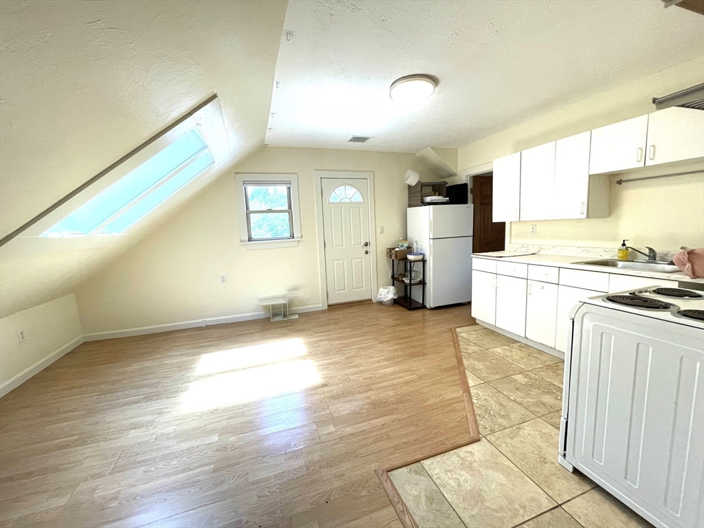 105 Brookside Ave 3