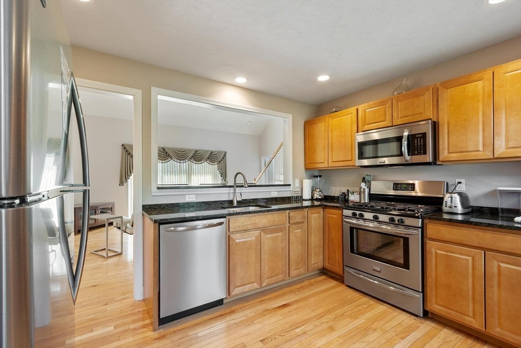 2 Adams Cir