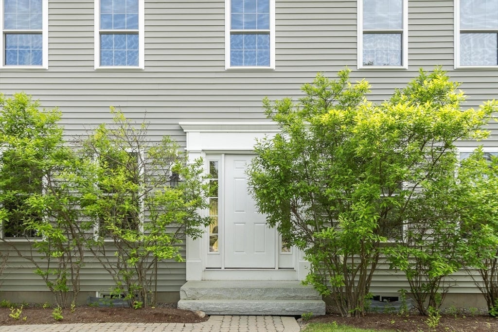 2 Adams Cir