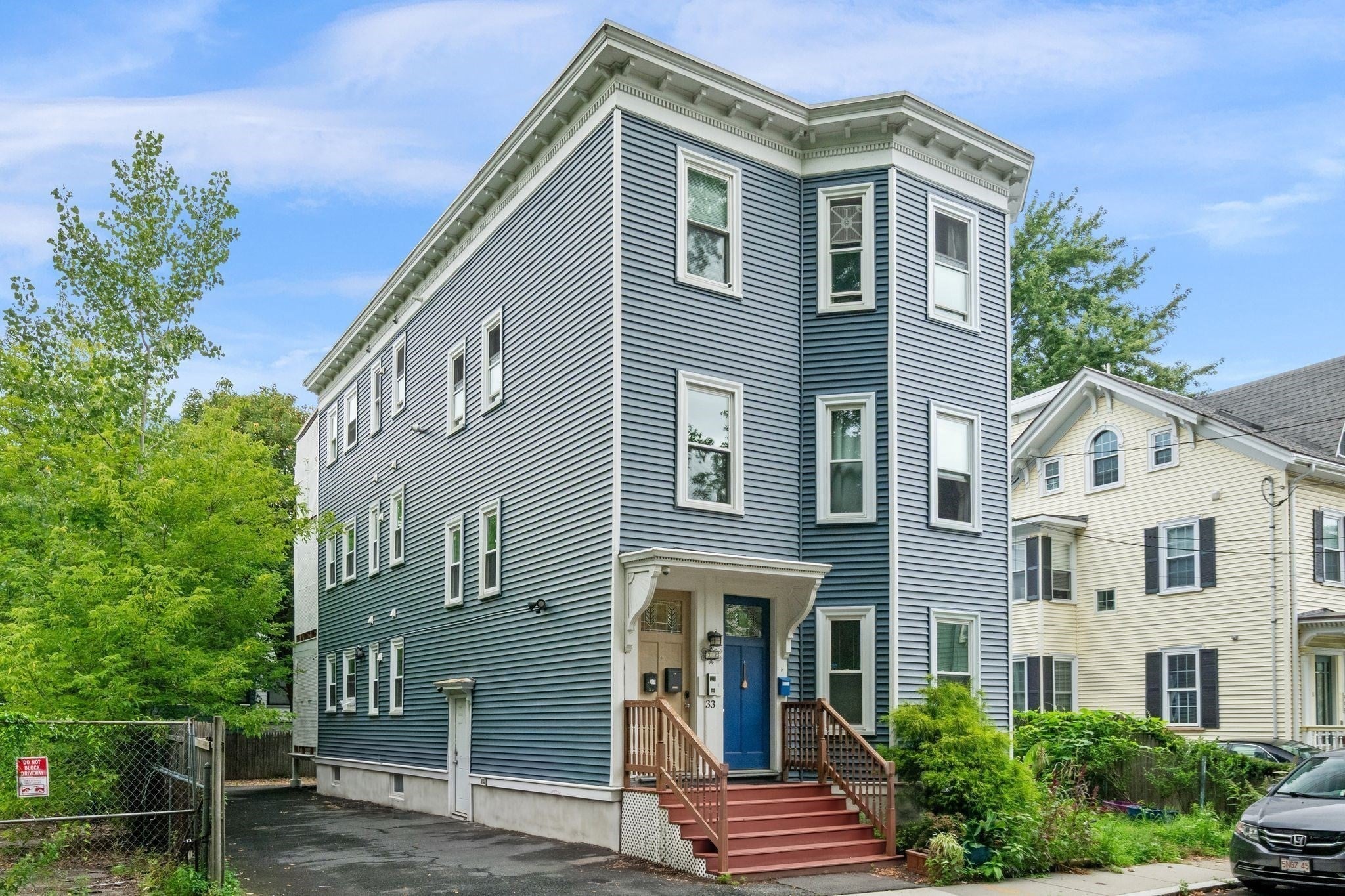 33 Plainfield St 2