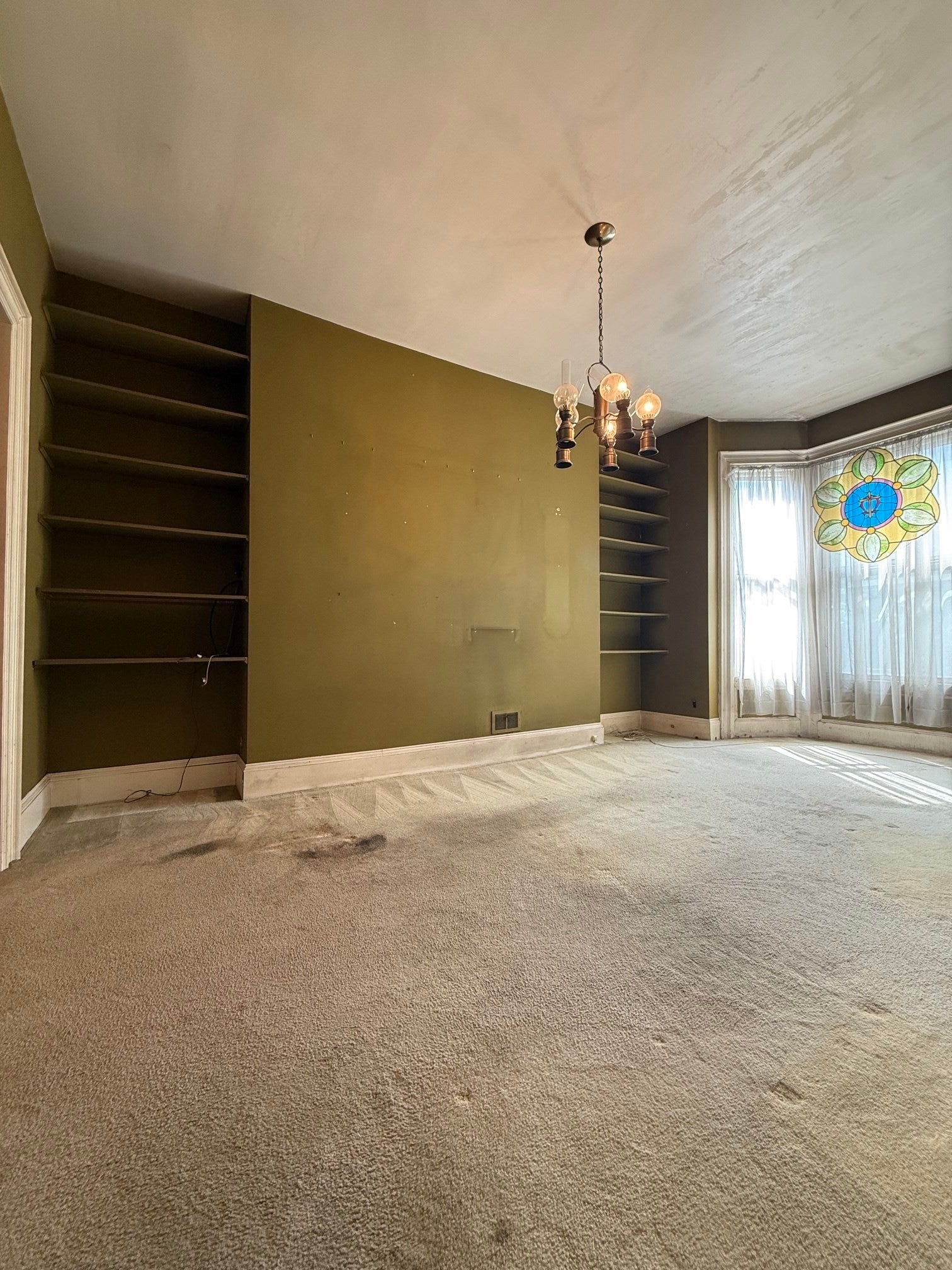 162 W Newton Street
