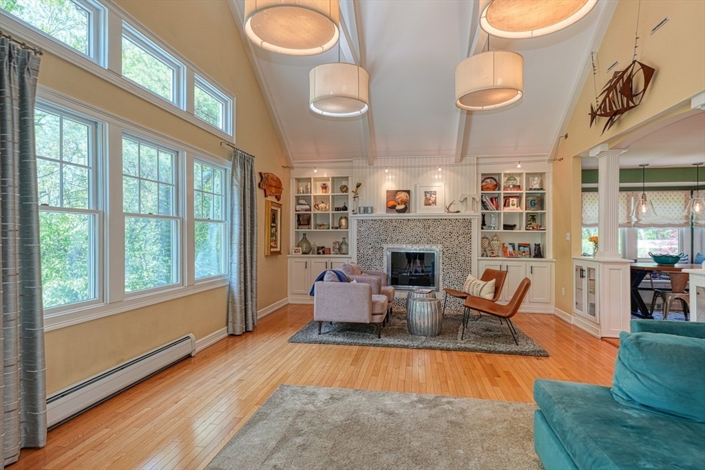 16 Brimstone Ln