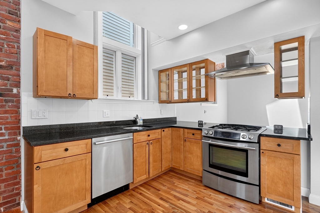 336 Saratoga St. 1