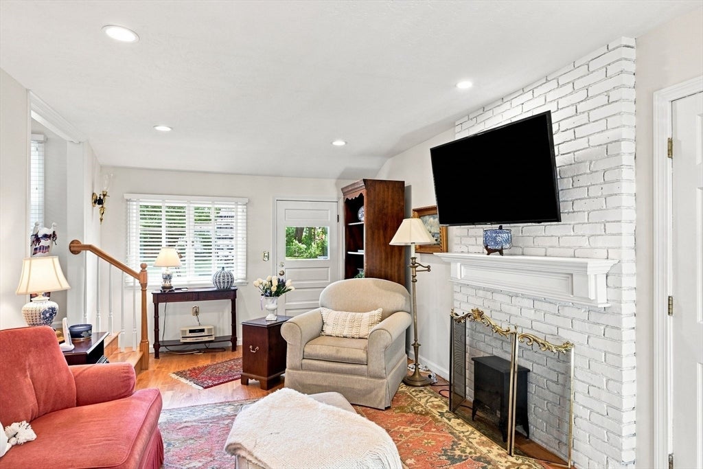 13 Craigwood Ter