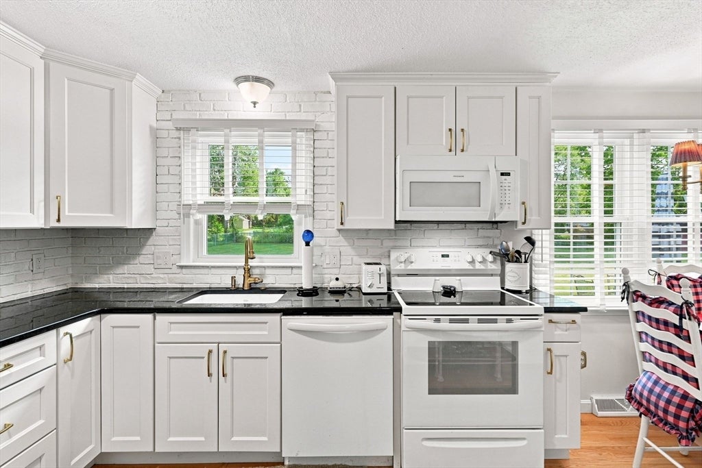 13 Craigwood Ter, Wilbraham, MA, 13 Craigwood Ter, Wilbraham, MA Photo #6