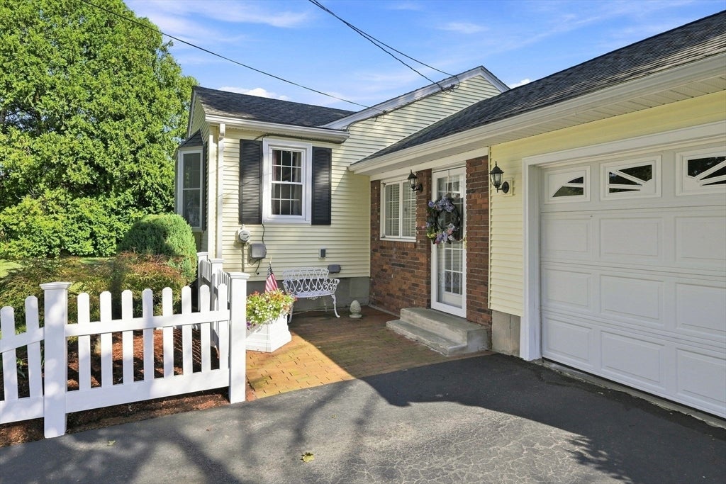 13 Craigwood Ter