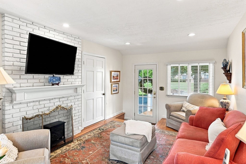 13 Craigwood Ter
