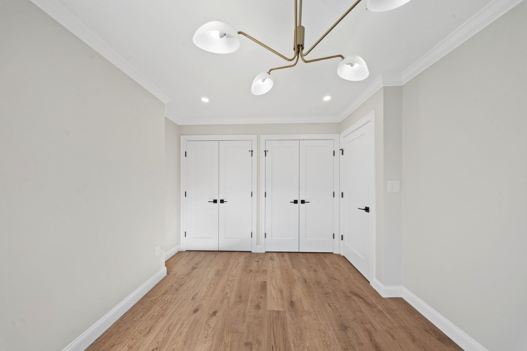 20-21 Shawmut St