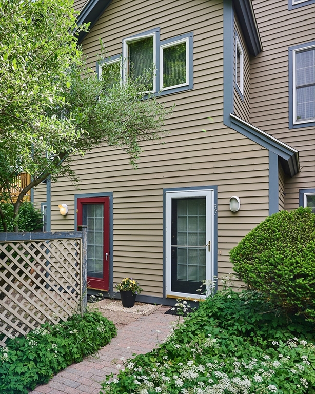 57 Amity Pl 57