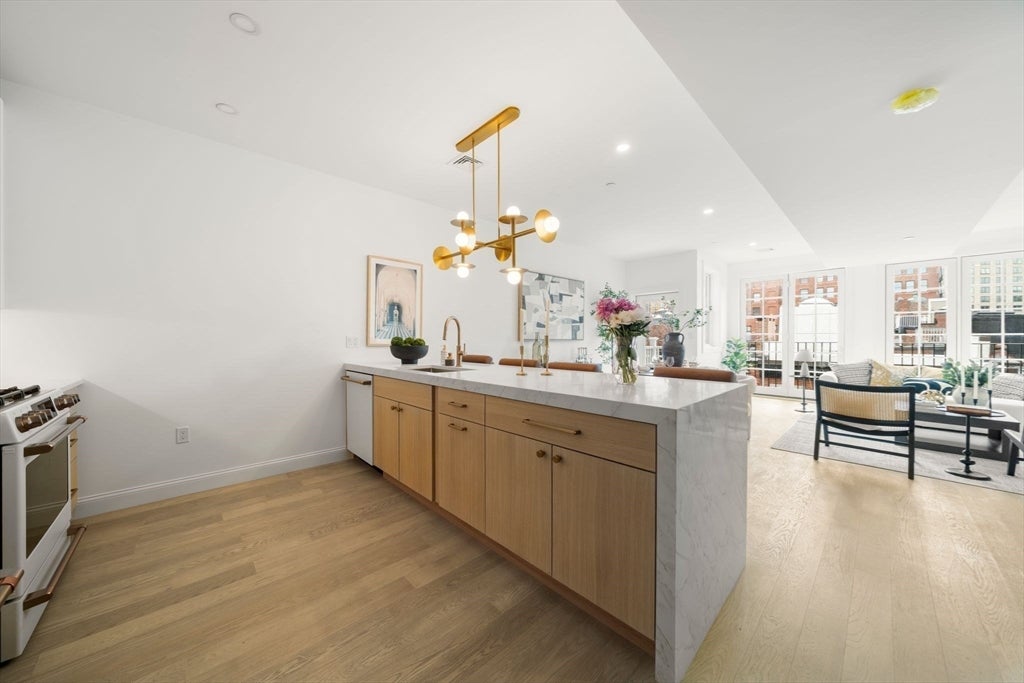 51 N Margin St U1