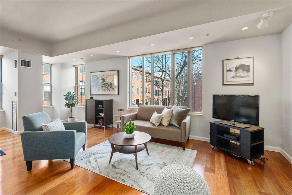23 Bradford St 201