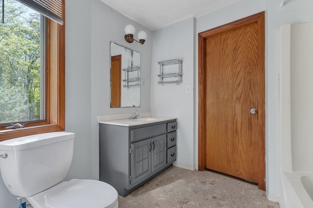 243 Oak St, Holliston, MA Photo #21